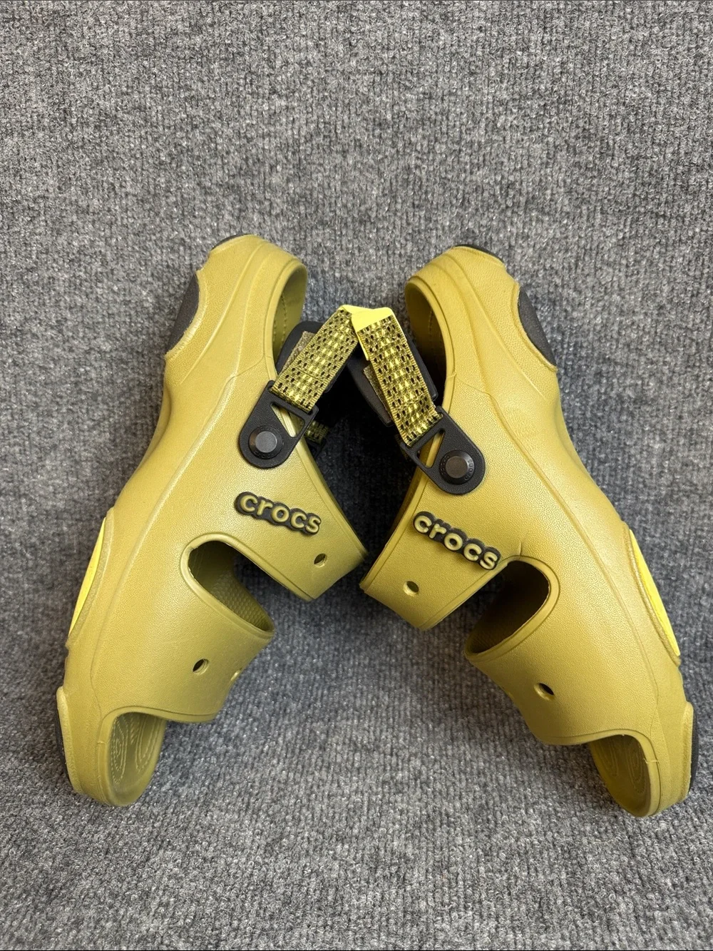 CROCS All Terrain Olive/Aloe Sandals Men’s 10, Women’s 12